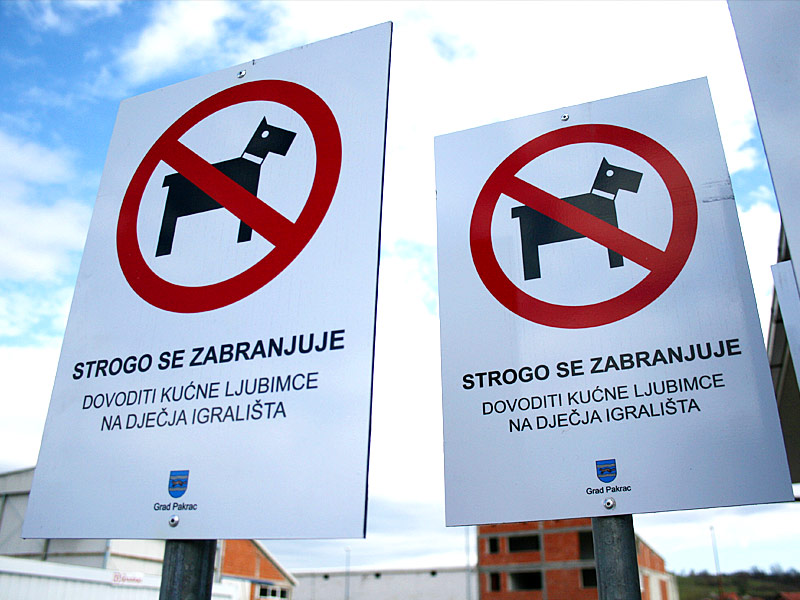 Table sa konstrukcijom