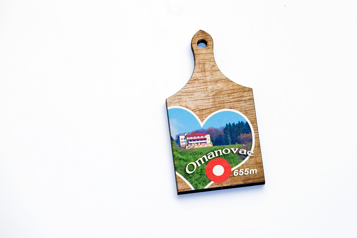 Drveni magnet Omanovac
